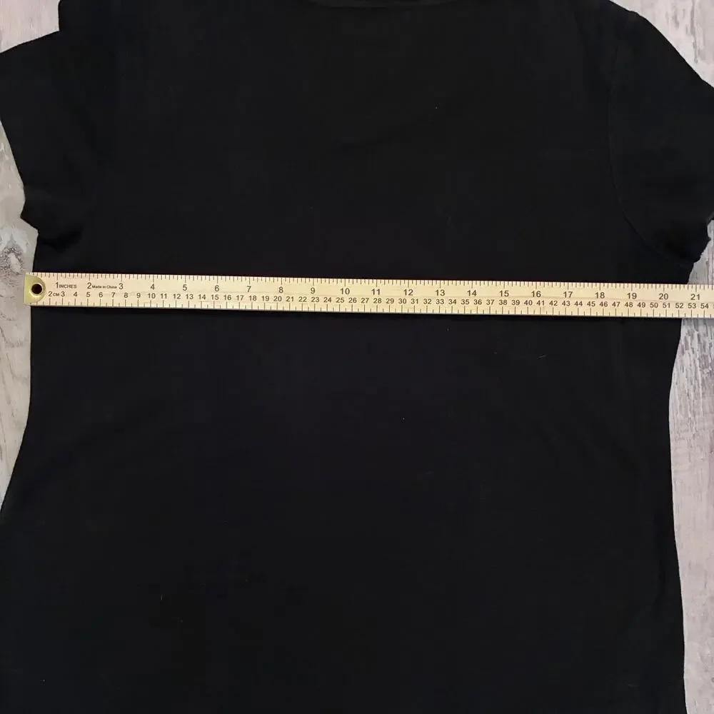 Croft & Barrow Essential V-Neck Short Sleeve Tee - Picture 4 of 4